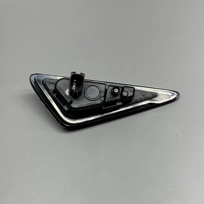 1495865-20-D TESLA MODEL 3 FENDER CAMERA MARKER RIGHT 2017 2018 2019 2020 OEM 1495865-20-D