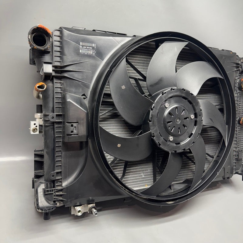 A2045003703 MERCEDES BENZ E350 E550 COOLANT RADIATOR 2010 2011 2012 2013 2014 2015 OEM