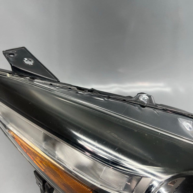 MAZDA 3 HEADLIGHT RIGHT PASSENGER 2017 2018 HALOGEN OEM