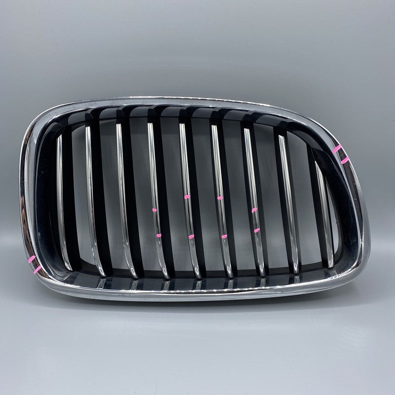 7336486 BMW 535 GT GRILLE RIGHT SIDE 550 F07 CHROME 7336486 OEM 2014 2015 2016 
