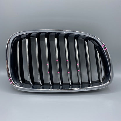 7336486 BMW 535 GT GRILLE RIGHT SIDE 550 F07 CHROME 7336486 OEM 2014 2015 2016 