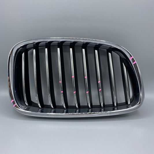 7336486 BMW 535 GT GRILLE RIGHT SIDE 550 F07 CHROME 7336486 OEM 2014 2015 2016 