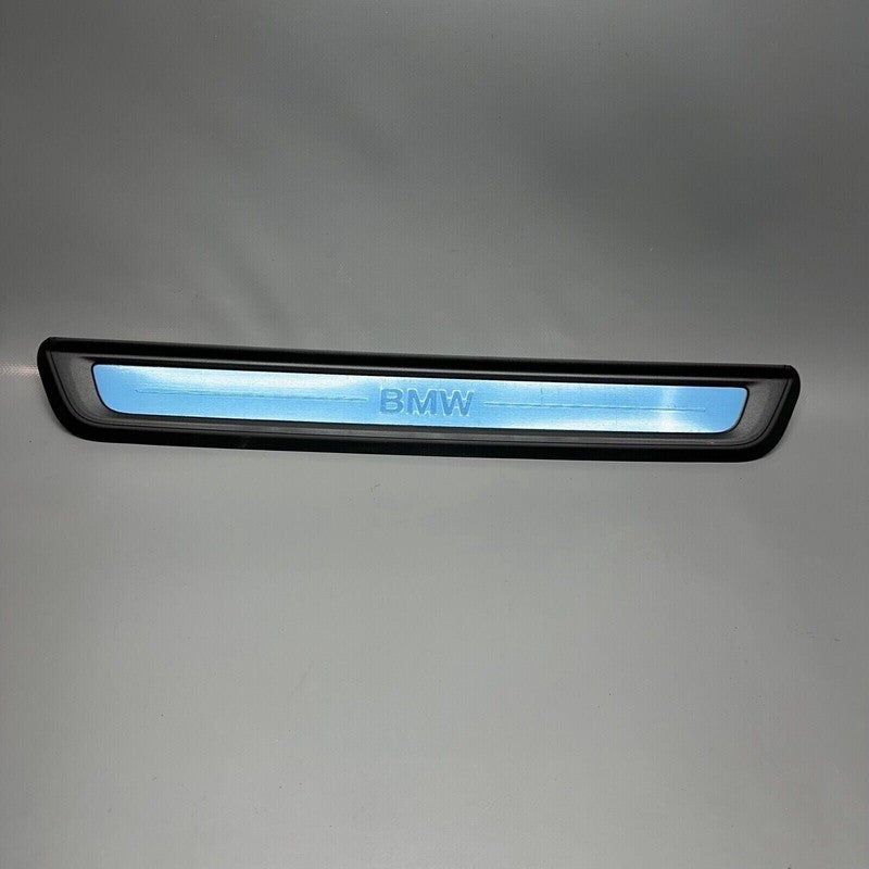 7407387 BMW 330 DOOR SILL PLATE LEFT FRONT 2019 2020 2021 OEM 7407387