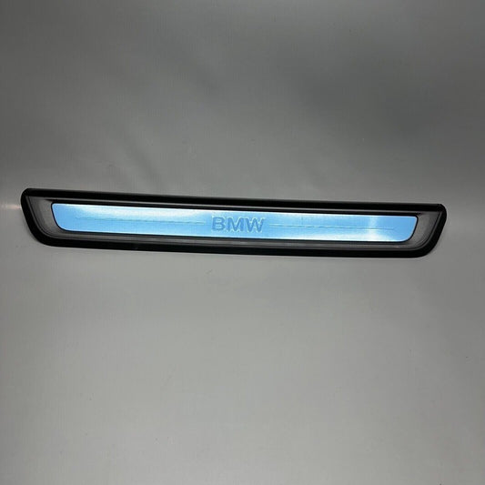7407387 BMW 330 DOOR SILL PLATE LEFT FRONT 2019 2020 2021 OEM 7407387