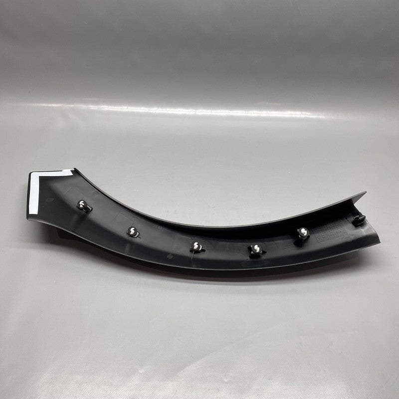 J8A228370AD RANGE ROVER VELAR WHEELHOUSE MOLDING TRIM RIGHT J8A228370AD 2018 2019 OEM