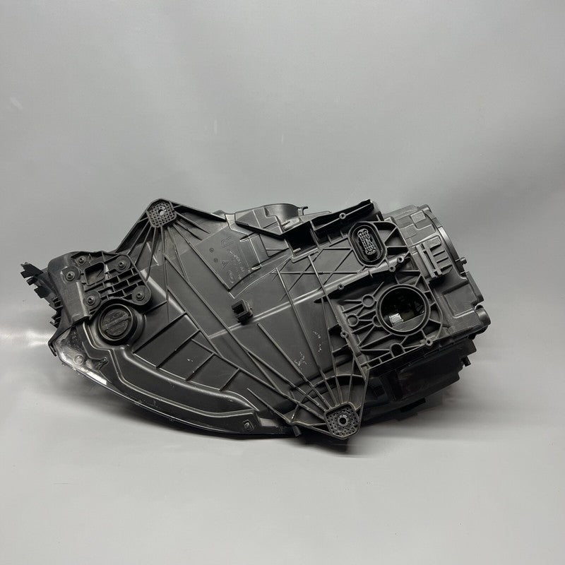 95B941032CS PORSCHE MACAN TURBO HEADLIGHT RIGHT PASSENGER 2015 2016 2017 2018 XENON OEM