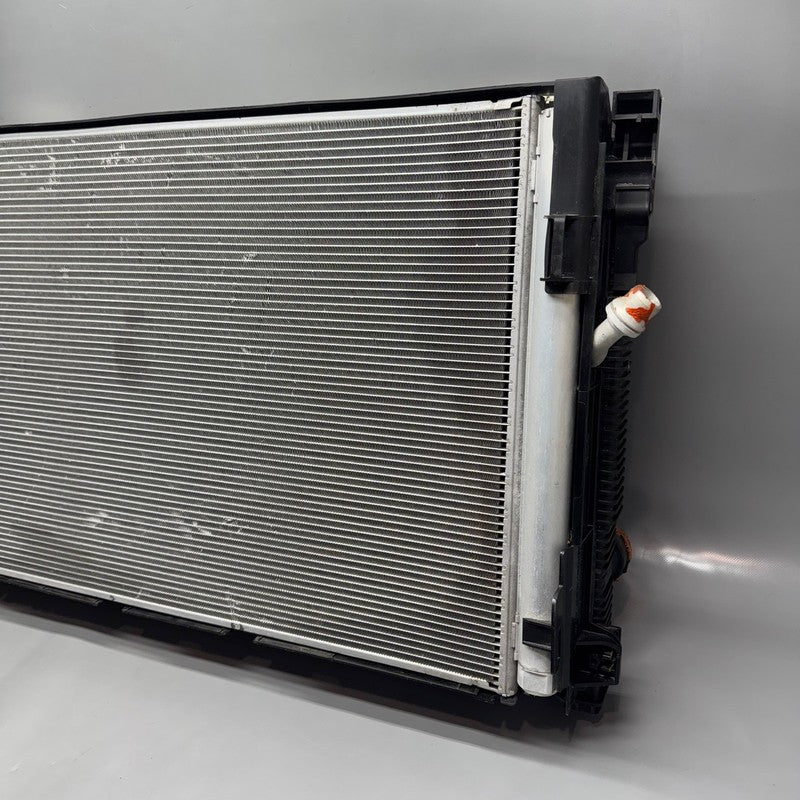 A2045003703 MERCEDES BENZ E350 E550 COOLANT RADIATOR 2010 2011 2012 2013 2014 2015 OEM