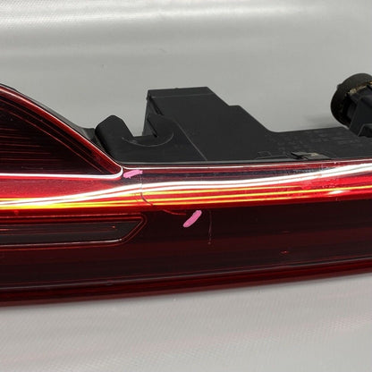 4KE945095G AUDI E-TRON REAR CENTER TAIL LIGHT 2022 2023 2024 OEM 4KE945095G CRACKED