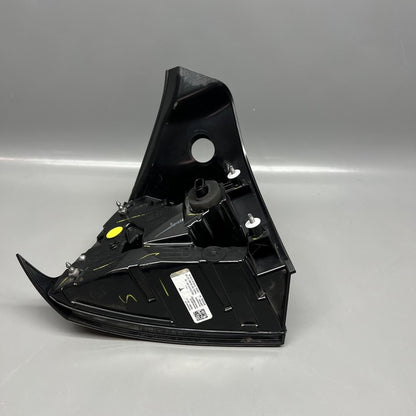 1502087-00-D TESLA MODEL Y TAIL LIGHT RIGHT PASSENGER 2020 2021 2022 2023 LED 4 PIN OEM