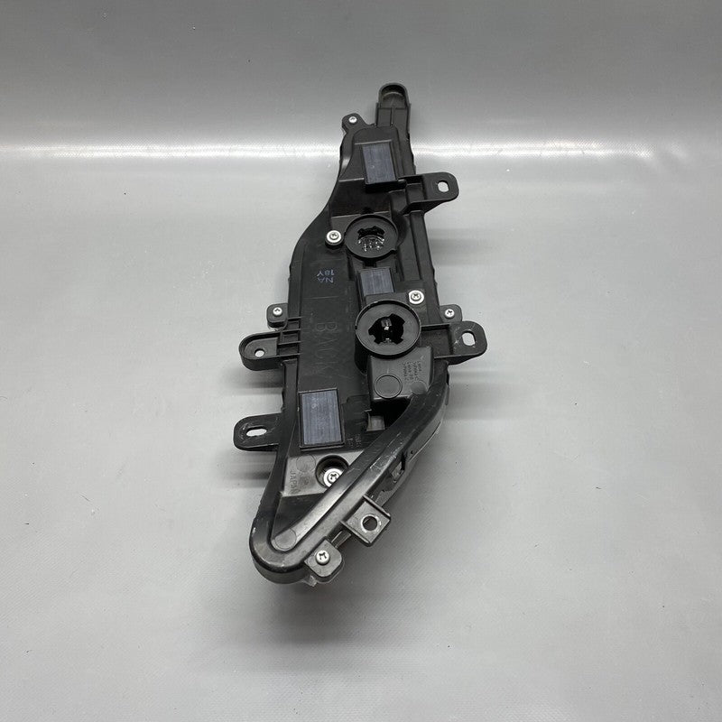 TOYOTA VENZA BUMPER SIGNAL LIGHT LEFT DRIVER 2021 2022 OEM 