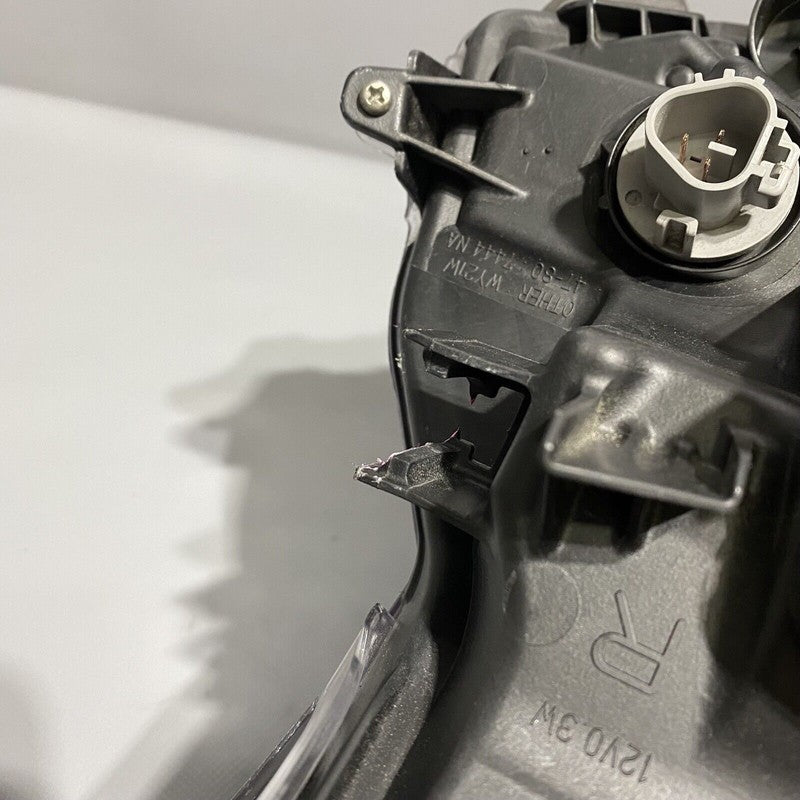 TOYOTA PRIUS HEADLIGHT RIGHT PASSENGER SIDE LED OEM 2016 2017 2018