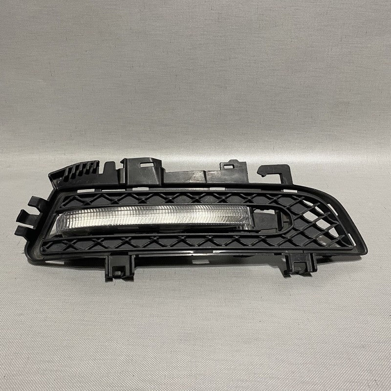 A2049069000 MERCEDES BENZ C300 FOG LIGHT RIGHT PASSENGER SIDE A2049069000 2011 2012 LED OEM