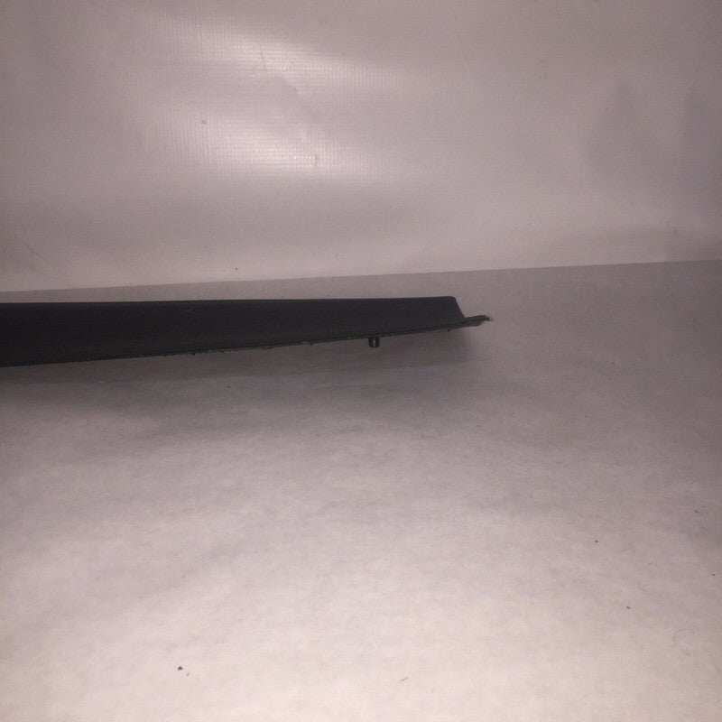 95B837890f PORSCHE MACAN RIGHT FRONT DOOR MOULDING 2014 2015 2016 2017 2018 OEM