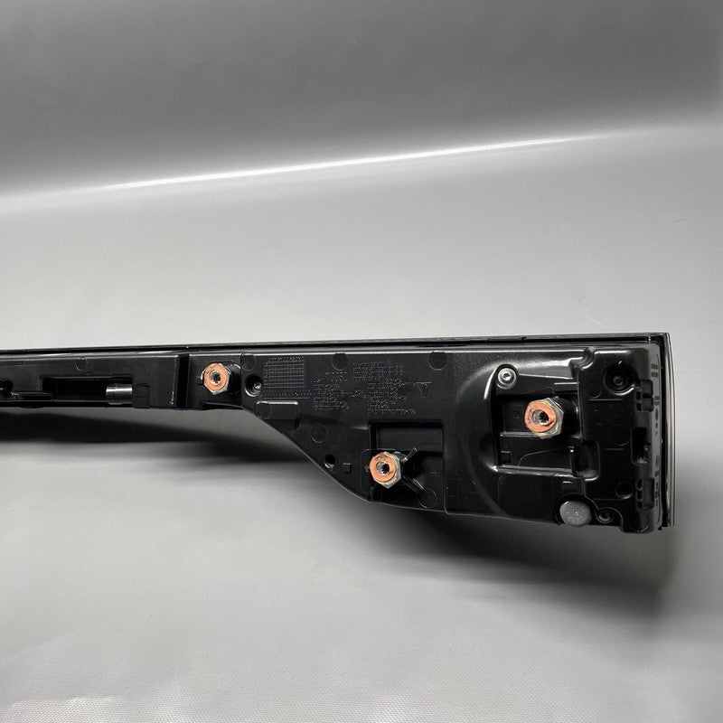 9Y0945081S PORSCHE CAYENNE REAR REFLECTOR PANEL 9Y0945081S 2019 2020 2021 2022 OEM 