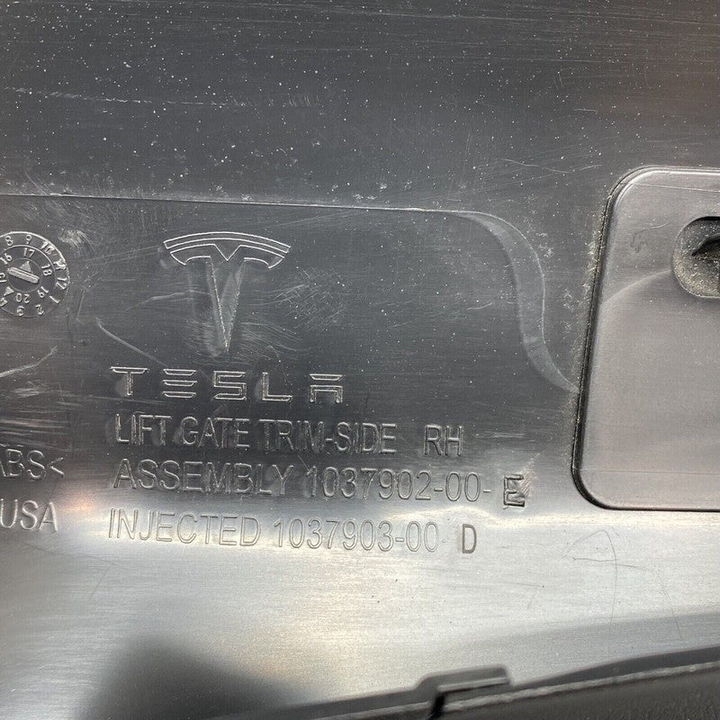 1037902-00-E TESLA MODEL X LIFTGATE TRIM RIGHT 2016 2017 2018 2019 2020 OEM 1037902-00-E