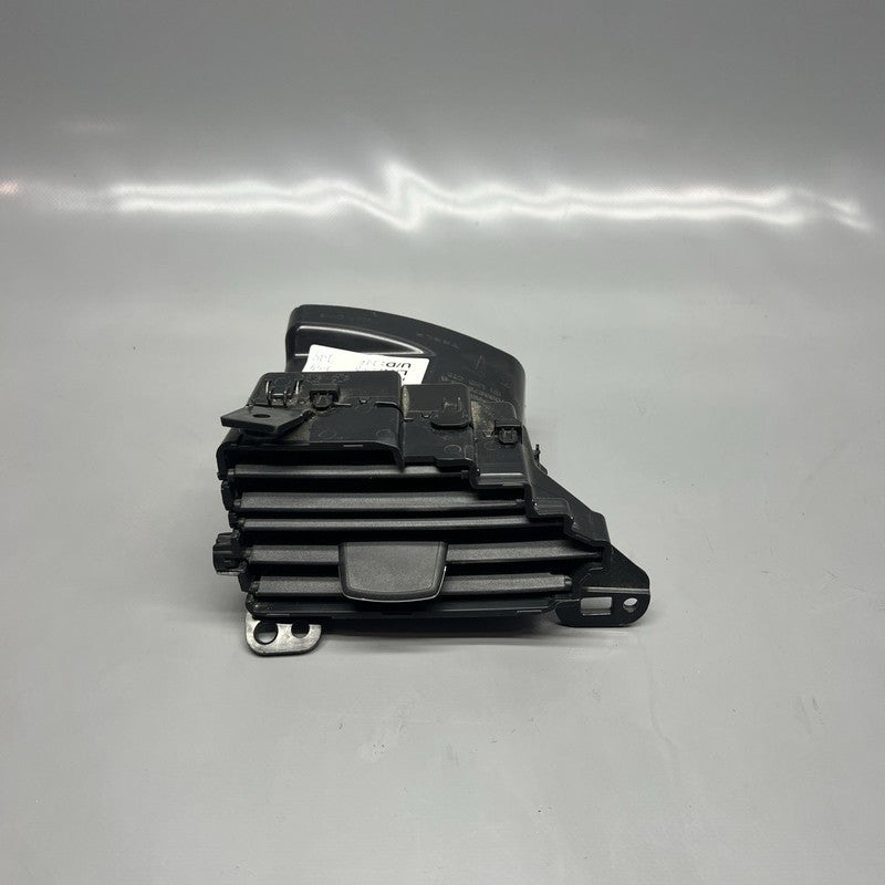 1096879-00-B TESLA MODEL S X CENTER RIGHT AIR VENT 2016 2017 2018 2019 2020 OEM 1096879-00-B