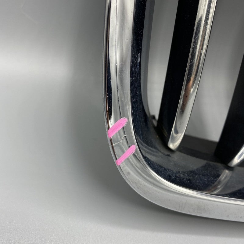 7336486 BMW 535 GT GRILLE RIGHT SIDE 550 F07 CHROME 7336486 OEM 2014 2015 2016 
