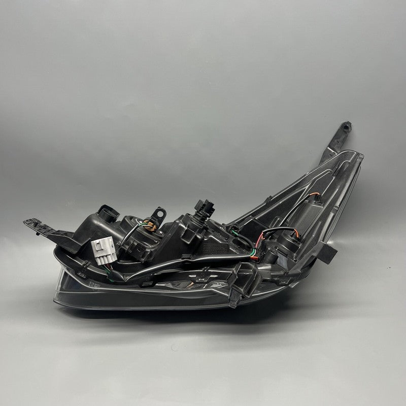 84001 FL00B SUBARU IMPREZA HEADLIGHT RIGHT PASSENGER HALOGEN 2017 2018 2019 2020 2021 2022