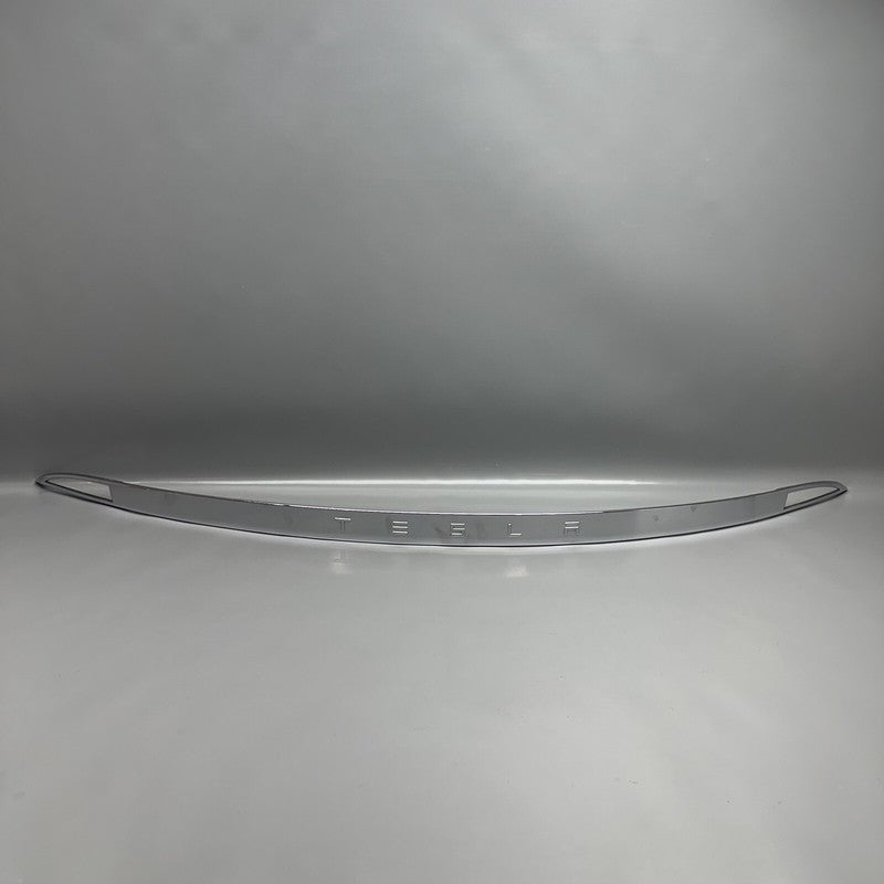 1008856-00-C TESLA MODEL S GATE CHROME LIFTGATE APPLIQUE 2012 2013 2014 2015 OEM 1008856-00-C