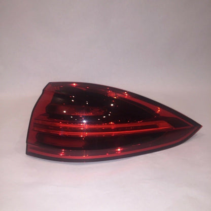 7P5945208R PORSCHE CAYENNE TAIL LIGHT RIGHT SIDE 7P5945208R 2015 2016 2017 LED OEM