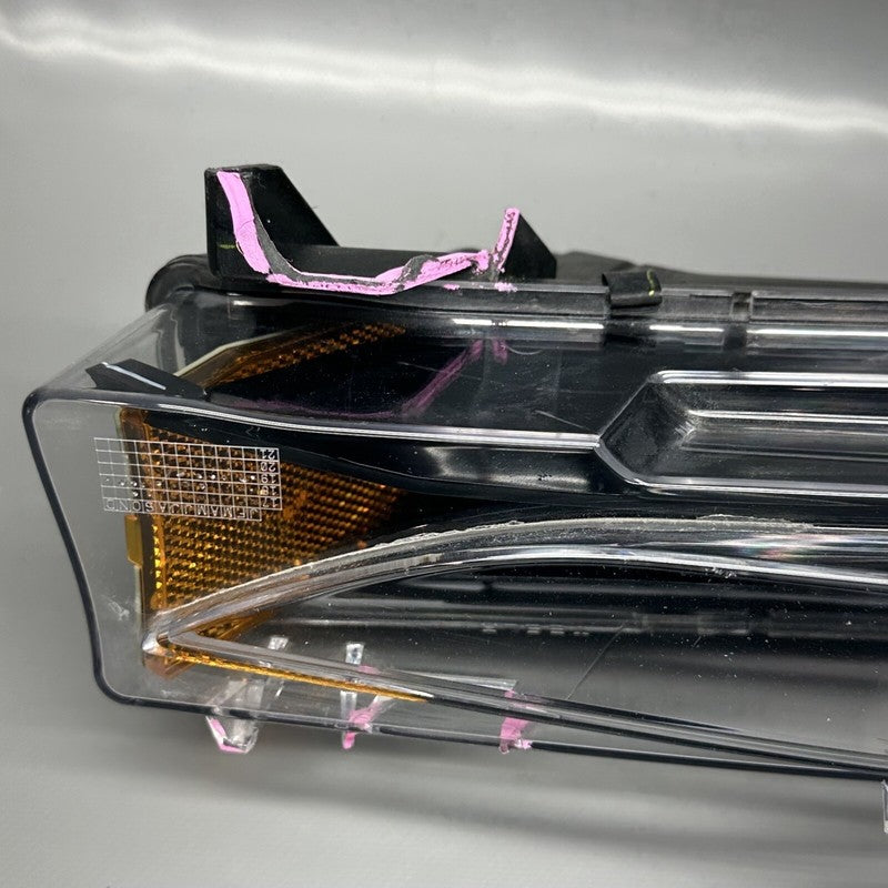 1077392-00-F TESLA MODEL 3 FOG LIGHT RIGHT PASSENGER 2017 18 19 20 21 2022 OEM 1077392-00-F