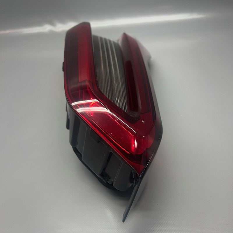 BMW X5 TAIL LIGHT RIGHT PASSENGER INNER 2019 2020 2021 OEM 8793199807