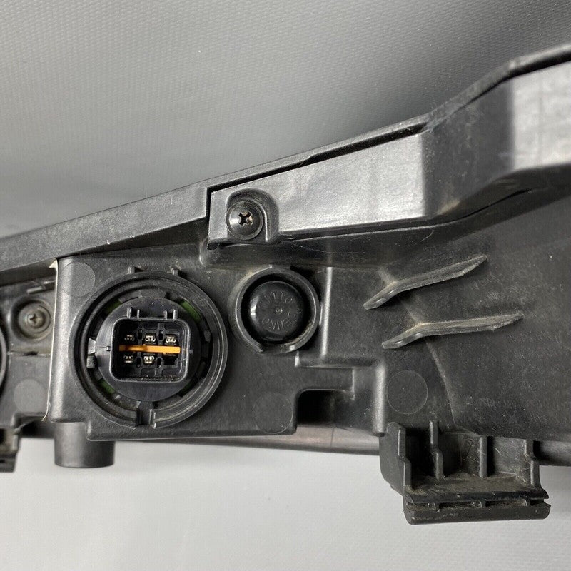 92208-J90 HYUNDAI KONA DAYTIME RUNNING LIGHT RIGHT PASSENGER 2018 2019 2020 2021 OEM