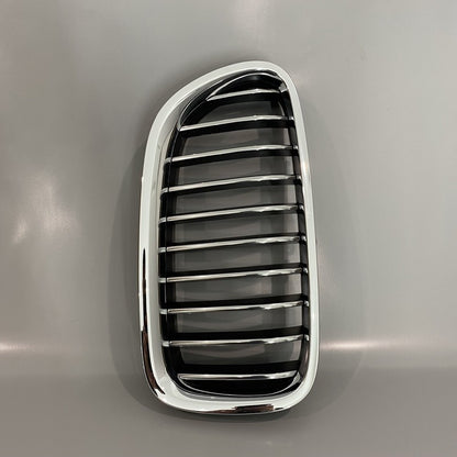 7412324 BMW 528 GRILLE UPPER RIGHT 2014 2015 2016 7412324 535 OEM