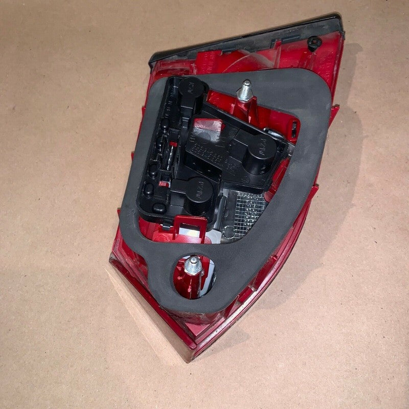 VOLKSWAGEN JETTA TRUNK TAIL LIGHT RIGHT INNER 2011 2012 2013 2014 OEM