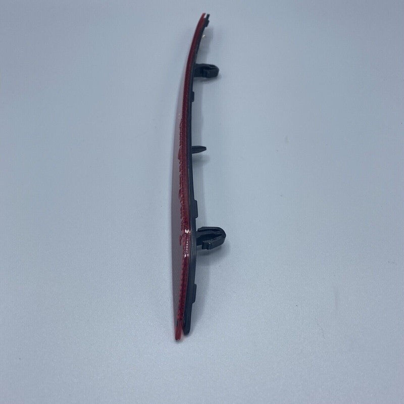 TESLA MODEL S REAR BUMPER REFLECTOR RIGHT 6007706-00 2016 2017 2018 20