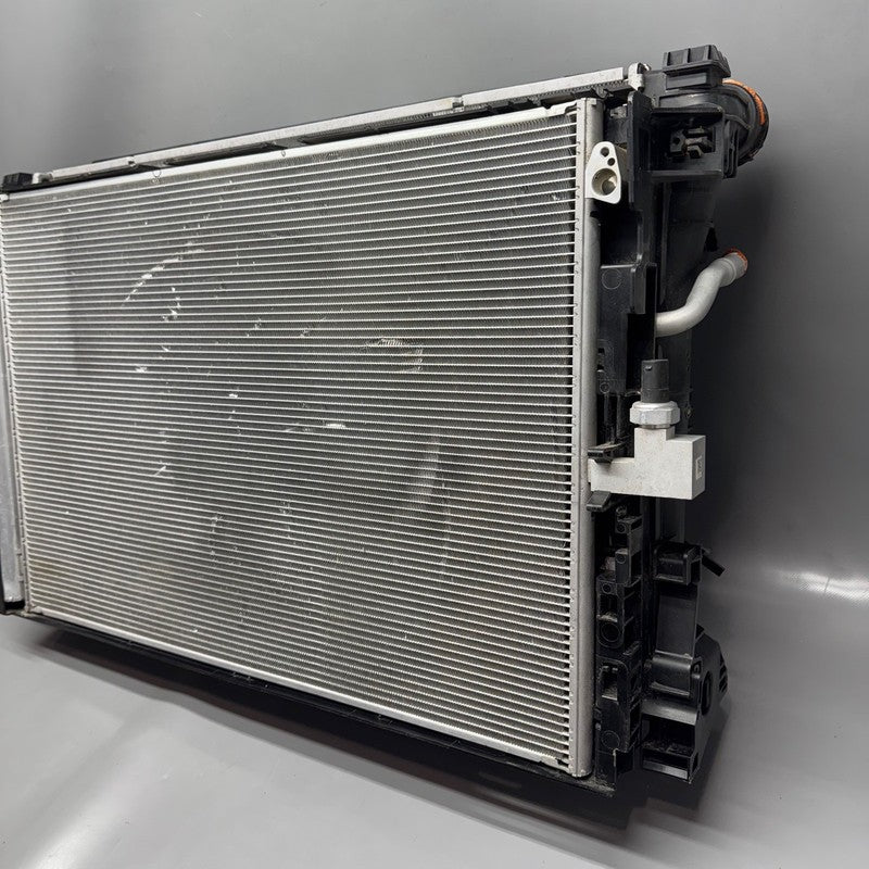 A2045003703 MERCEDES BENZ E350 E550 COOLANT RADIATOR 2010 2011 2012 2013 2014 2015 OEM