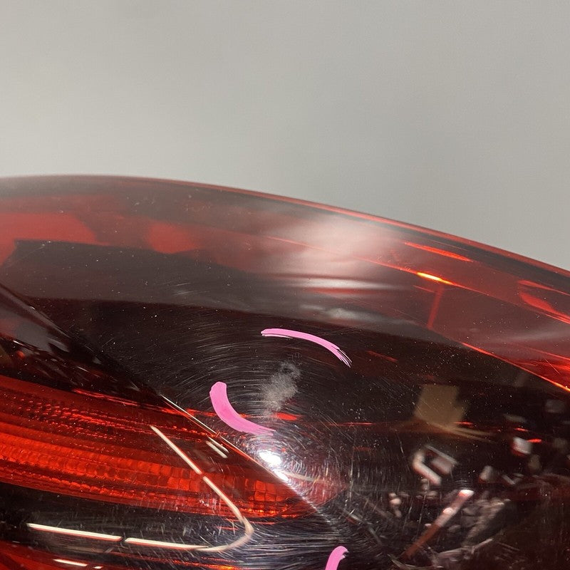 7P5945208R PORSCHE CAYENNE TAIL LIGHT RIGHT PASSENGER 7P5945208R 2015 2016 2017 LED OEM
