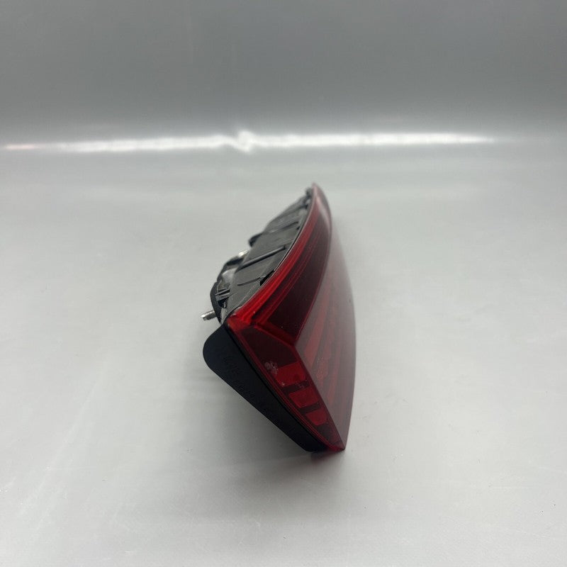 HYUNDAI ELANTRA TRUNK TAIL LIGHT RIGHT PASSENGER 2019 2020 OEM