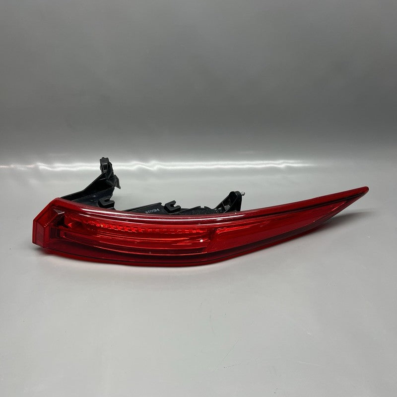 TOYOTA VENZA TAIL LIGHT LEFT DRIVER 2021 2022 2023 OEM