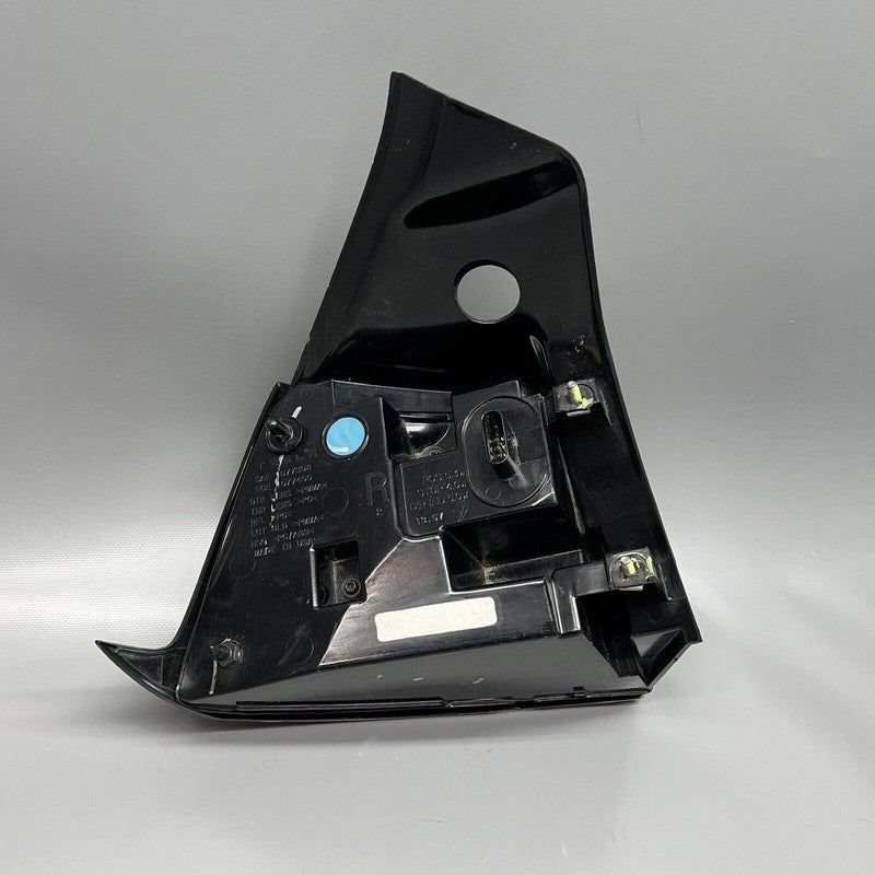 1077398-00-H TESLA MODEL 3 TAIL LIGHT RIGHT PASSENGER LED 2017 18 19 20 2021 OEM 1077398-00-H