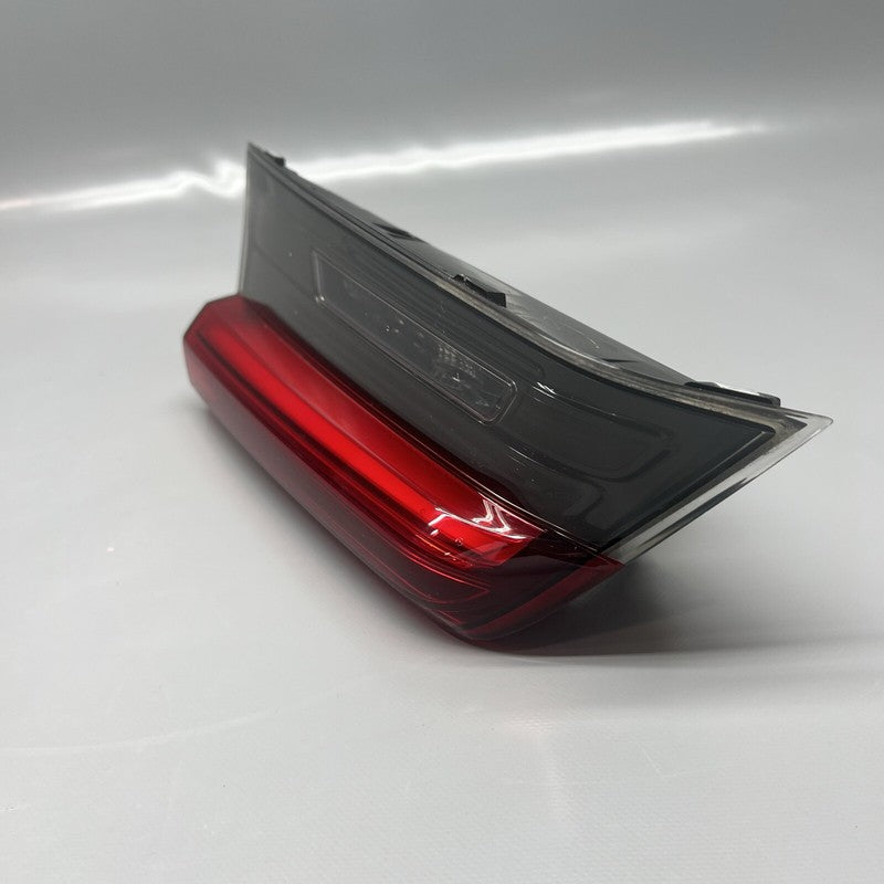H7749508906 BMW M3 TAIL LIGHT INNER LEFT 330 M340 2019 2020 2021 OEM H7749508906 SEDAN