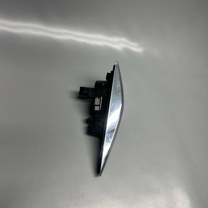 1125107-77-E TESLA MODEL 3 FENDER CAMERA MARKER RIGHT 2018 2019 2020 2021 1125107-77-E