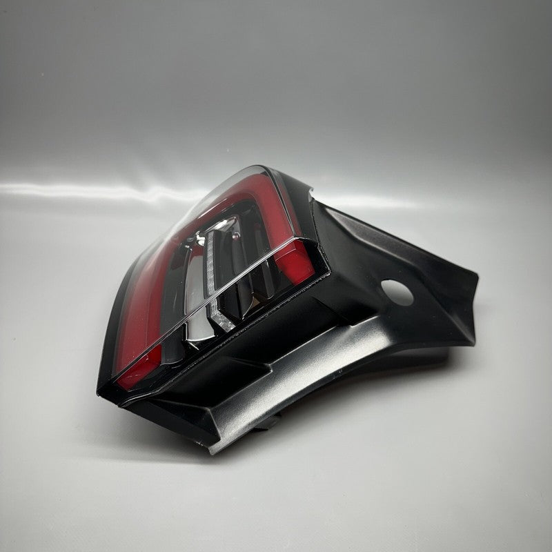 1502086-00-D TESLA MODEL Y TAIL LIGHT LEFT DRIVER 2020 2021 22 2023 2024 LED OEM 1502086-00-D