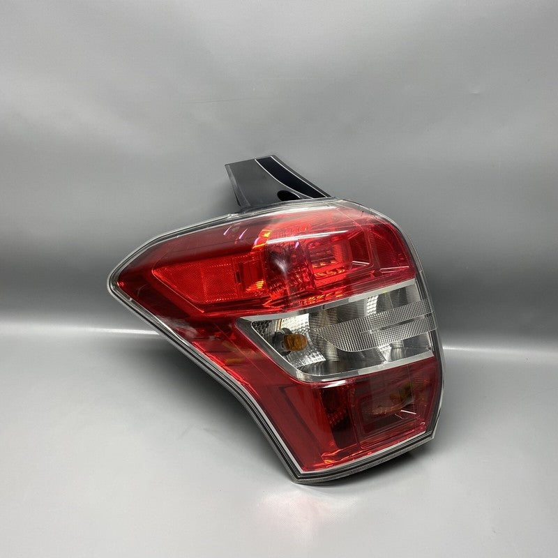 SUBARU FORESTER TAIL LIGHT LEFT DRIVER 84201-SG051 2014 2015 2016 OEM