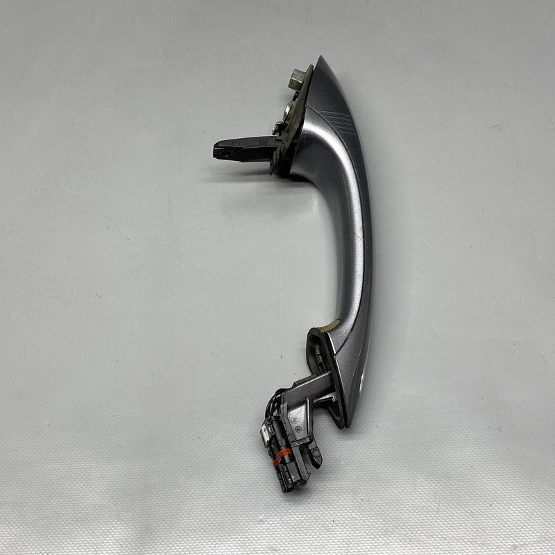 7305284 BMW 528 DOOR HANDLE LEFT FRONT KEYLESS 2014 2015 2016 F10 OEM 7305284