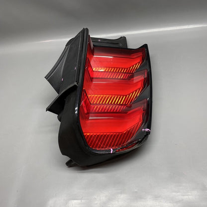 JR3B-13B505-A FORD MUSTANG TAIL LIGHT LEFT DRIVER JR3B-13B505-A 2018 2019 2020 OEM DAMAGED