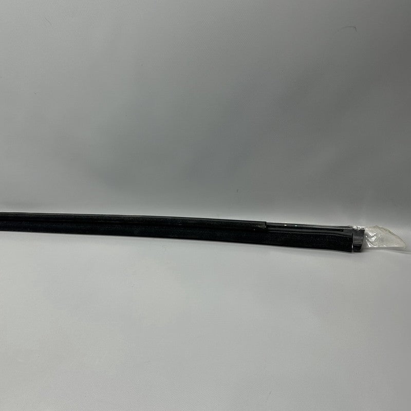 1032168-00-D TESLA MODEL X DOOR WINDOW MOLDING RIGHT REAR 2016 17 18 19 2020 OEM 1032168-00-D