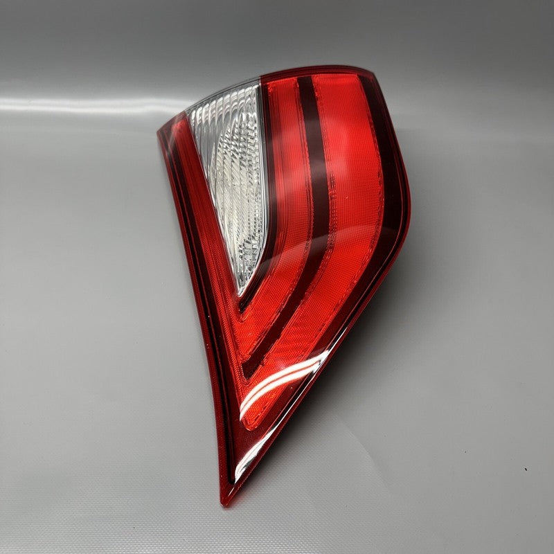 TOYOTA SIENNA TAIL LIGHT INNER GATE RIGHT 2015 2016 2017 2018 2019 OEM 