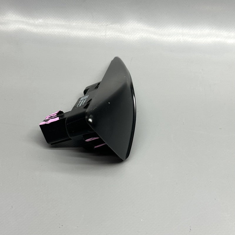 1495864-20-D TESLA MODEL 3 Y FENDER CAMERA MARKER LEFT 2017 18 19 20 21 2022 OEM 1495864-20-D