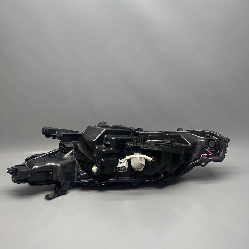 TOYOTA CAMRY HEADLIGHT RIGHT PASSENGER 2018 2019 2020 OEM
