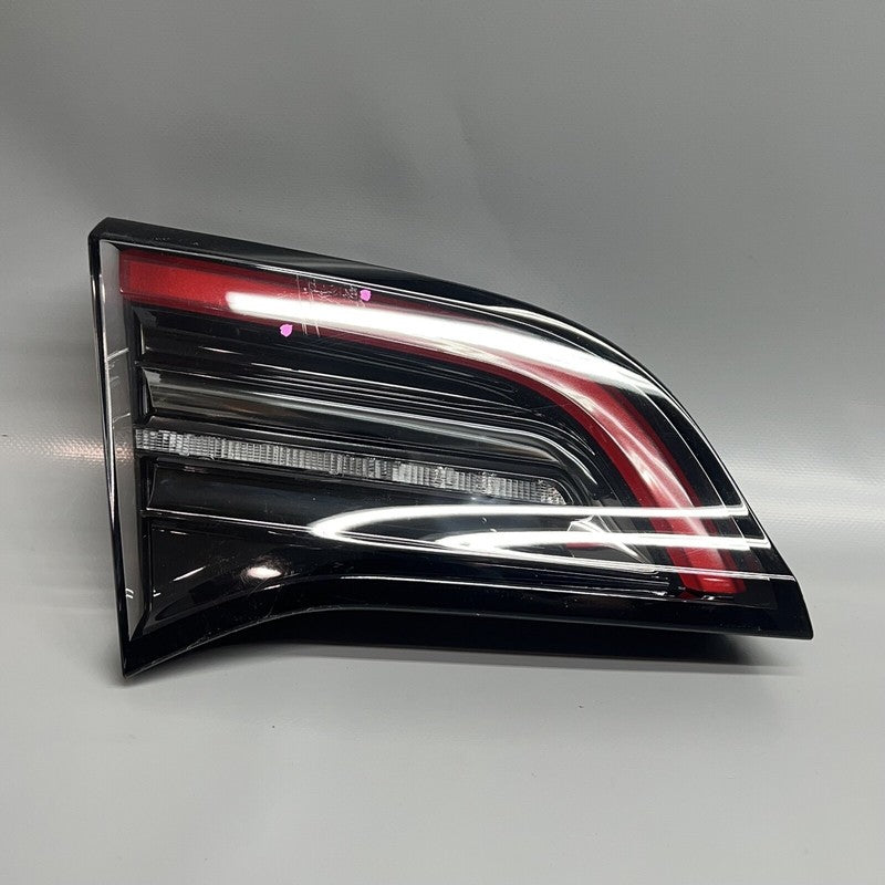 TESLA MODEL Y TAIL LIGHT TRUNK LEFT 2020 2021 2022 2023 LED OEM 150208