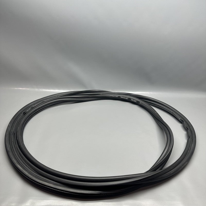 1497681-00-B TESLA MODEL Y LIFTGATE RUBBER GASKET 2020 2021 2022 2023 OEM 1497681-00-B