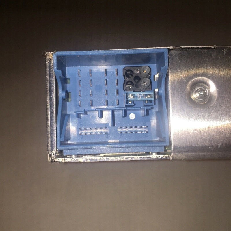 65129289165-01 BMW 328 335 E90 4-DOOR RADIO PROFFESIONAL CD PLAYER 2007 2008 2009 2010 2011 OEM