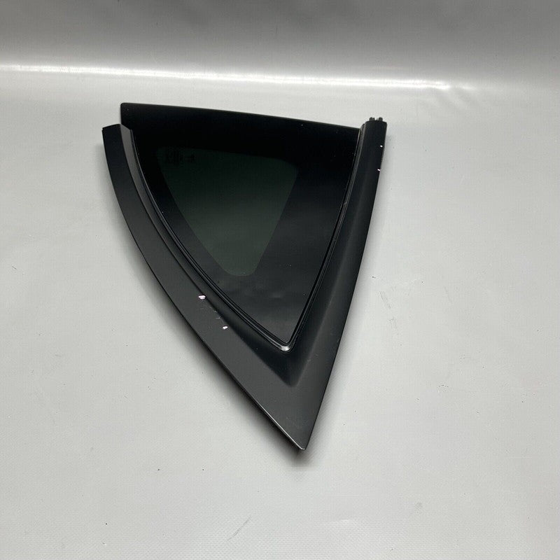 1495740-00-E TESLA MODEL Y QUARTER GLASS LEFT REAR 2020 2021 2022 2023 OEM 1495740-00-E