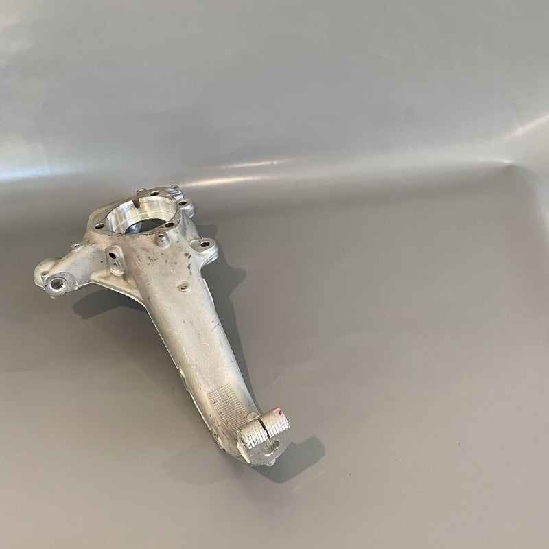1044316-00-E TESLA MODEL 3 KNUCKLE RIGHT FRONT RWD/DM 2017 2018 2019 2020 2021 OEM